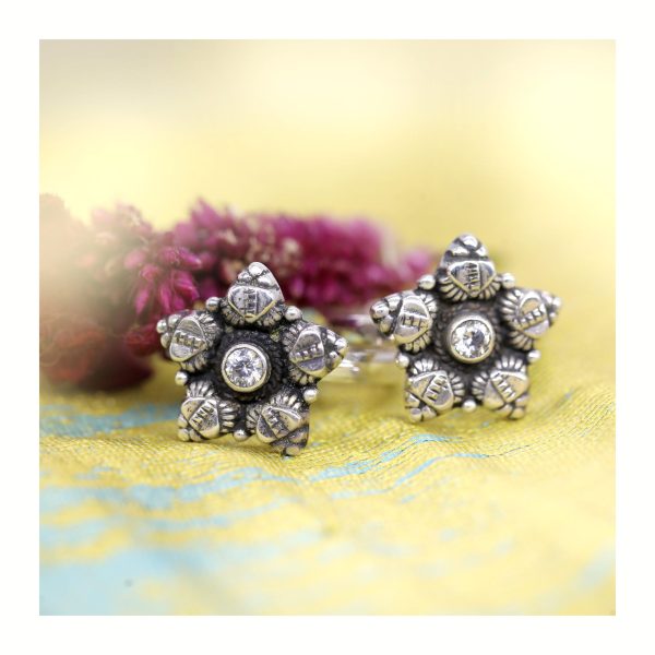 JSAJ TOERING CHUTKI BICHIYA WHITE ZIRCONIA STONE IN STERLING SILVER FOR GIRLS AND WOMEN'S IN PURE SILVER PINKI STONE TOERING IS COMFORTABLE DURABLE AND UNBREAKABLE