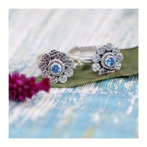 JSAJ TOERING CHUTKI BICHIYA SAPPHIRE STONE IN STERLING SILVER FOR GIRLS AND WOMEN'S IN PURE SILVER PINKI STONE TOERING IS COMFORTABLE DURABLE AND UNBREAKABLE