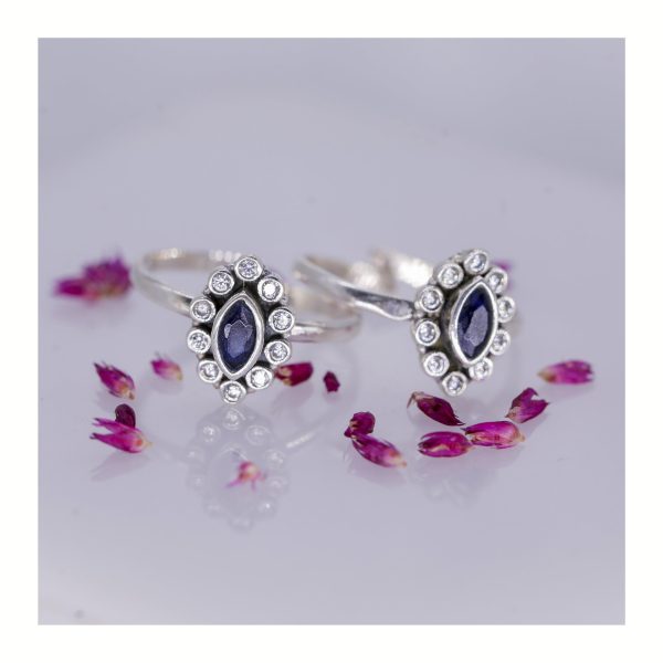 JSAJ MARQIS OR KISHTI SHAPE MULTI COLOR TOERING CHUTKI BICHIYA IN SAPPHIRE OR NAVY BLUE STONE WITH ZIRCONIA OR AMERICAN DIAMOND STONE IN STERLING SILVER WHICH IS UNBREAKABLE DURABLE COMFORTABLE FOR GIRLS AND WOMENS IN PURE SILVER