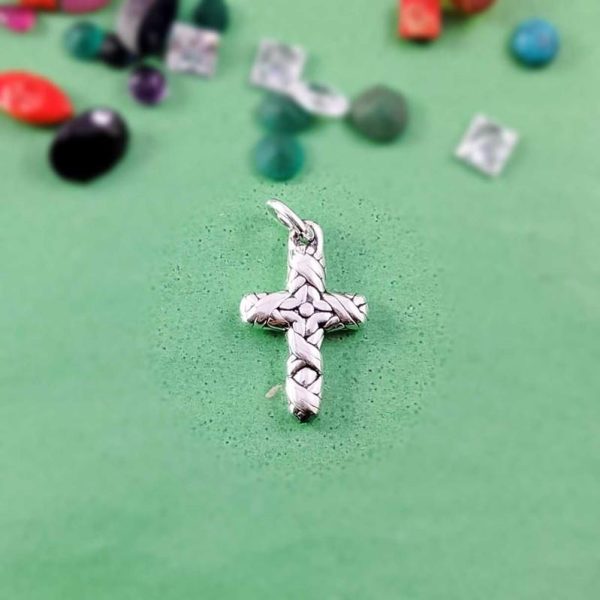 CROSS PENDANT IN 925 STERLING SILVER