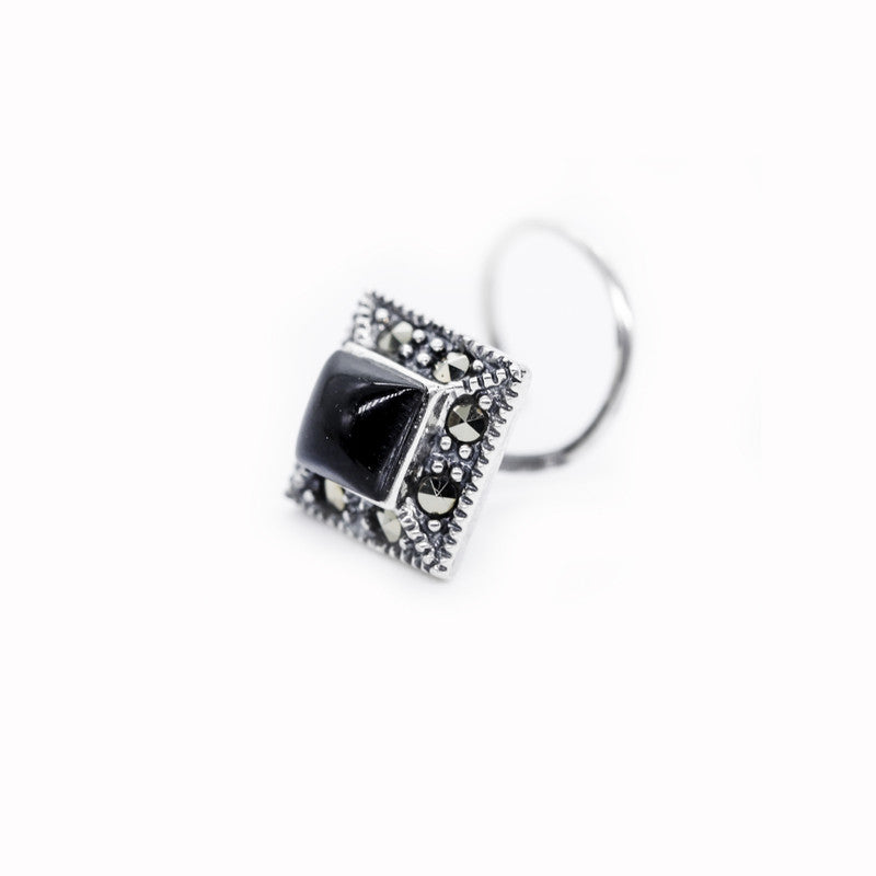 BLACK ONYX