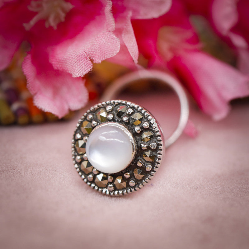 WHITE SHELL