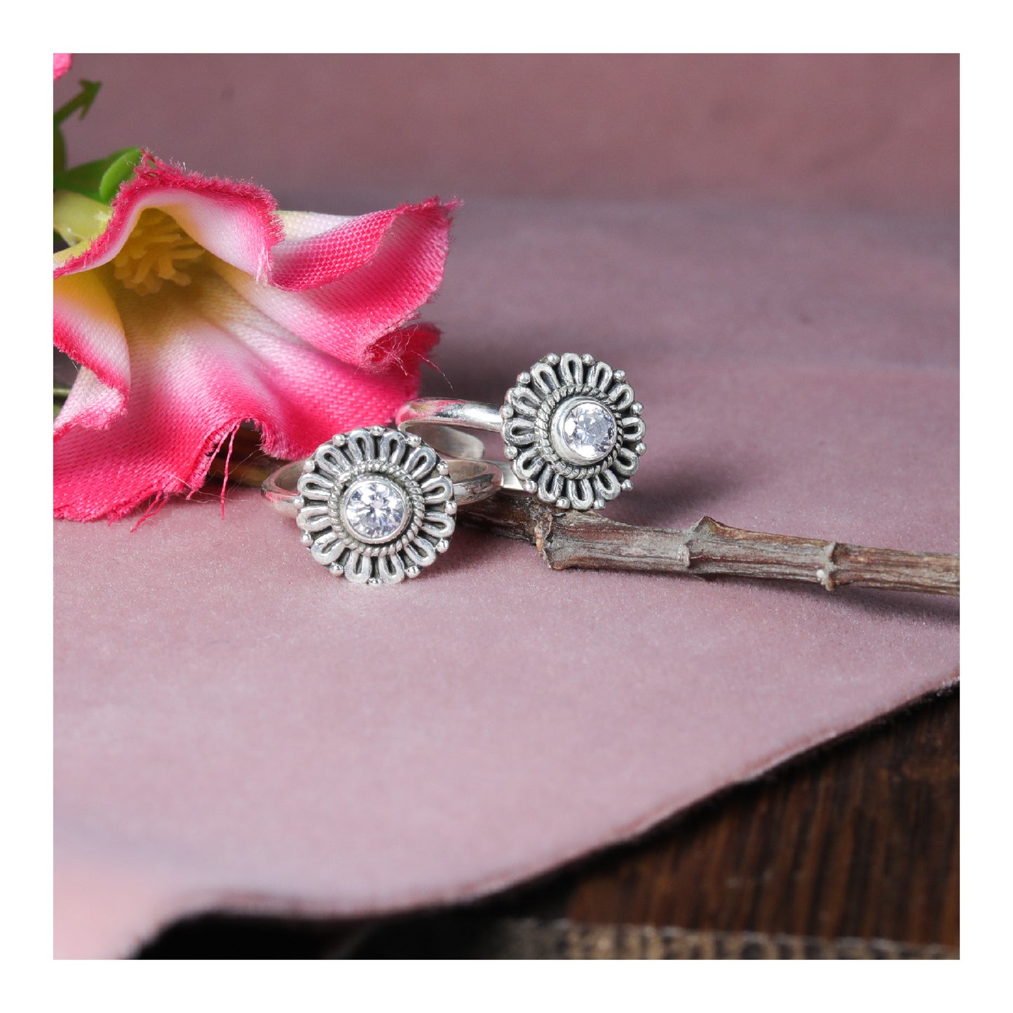 JSAJ TOE RING CHUTKI BICHIYA 925 STERLING SILVER ZERCONIA STONE HANDWORK TOE RING FOR WOMENS COMFORTABLE DURABLE COMFORTABLE DURABLE