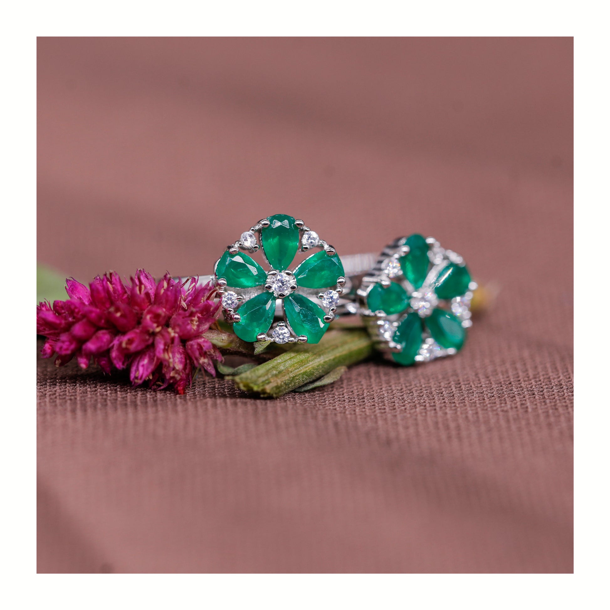 2247 GREEN+ZIRCON