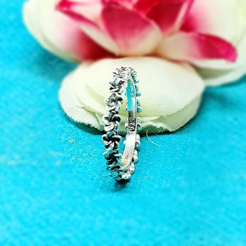 JSAJ THIN BAND FLOWER RING IN 925 STERLING SILVER