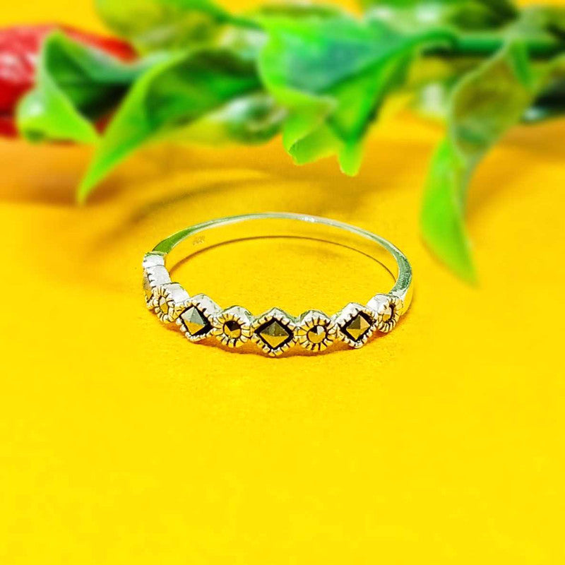 JSAJ MARCASITE BAND RING WITH SQUARE MARCASITE