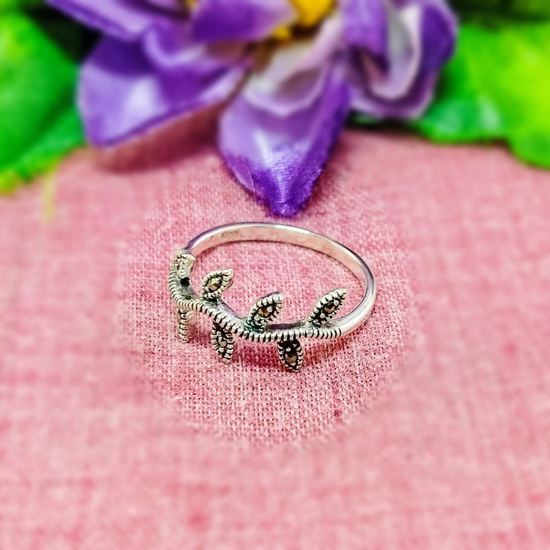 JSAJ MARCASITE LEAF BAND RING