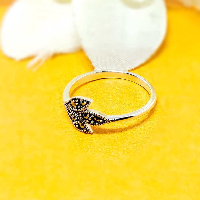 JSAJ MARCASITE LEAF RING