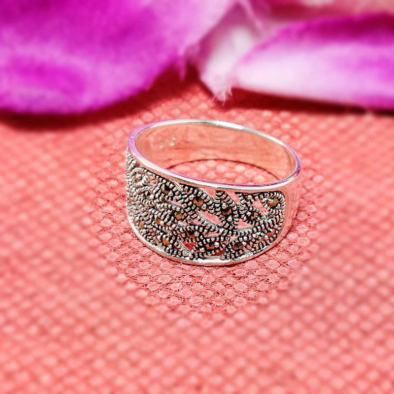 JSAJ MARCASITE LEAF BAND RING