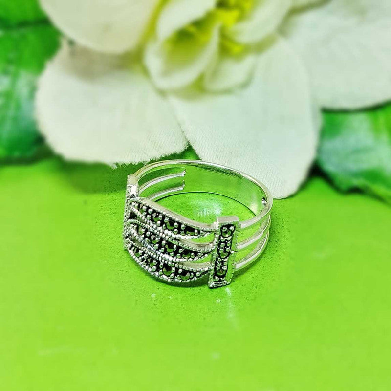 JSAJ MARCASITE 3 LINE BAND RING