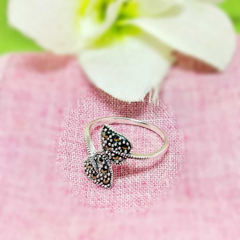 JSAJ MARCASITE LEAF RING