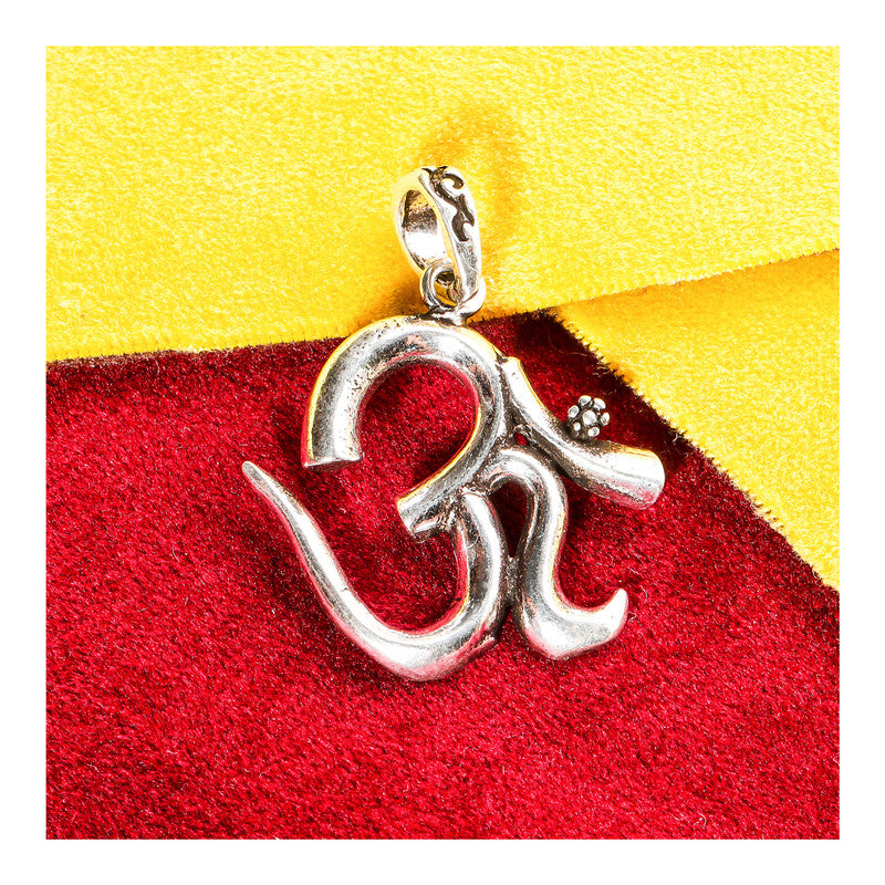 JSAJ Silver 925 Sterling Silver OM PENDENT LOCKET OM IN MEDIUM SIZE UNISEX PENDENT for Good Health and Wealth