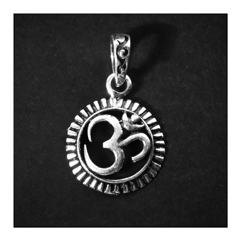 JSAJ Silver 925 Sterling Silver OM PENDENT LOCKET OM IN SMALL SIZE UNISEX PENDENT LOCKET for Good Health and Wealth
