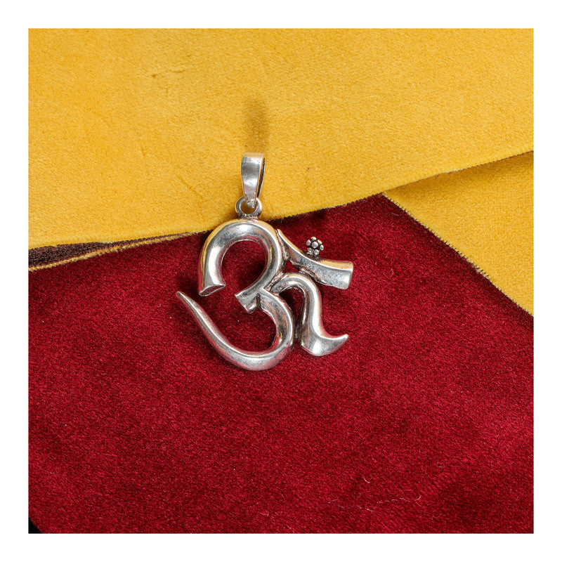 JSAJ Silver 925 Sterling Silver OM PENDENT LOCKET OM IN MEDIUM SIZE UNISEX PENDENT LOCKET for Good Health and Wealth