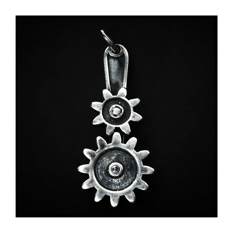 JSAJ Silver 925 Sterling Silver GEAR LOCKET DOUBLE WHEEL PENDANT IN MEDIUM SIZE UNISEX PENDENT