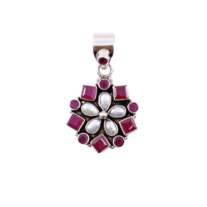 9462 Pearl With Ruby