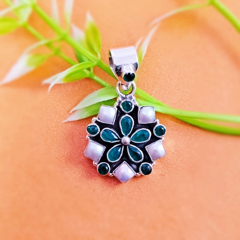 9463 Green Onyx With Pearl
