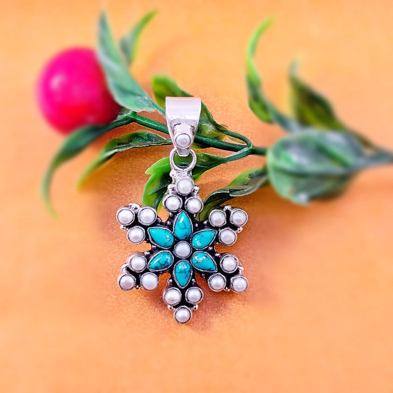 9472 Pearl With Turquoise
