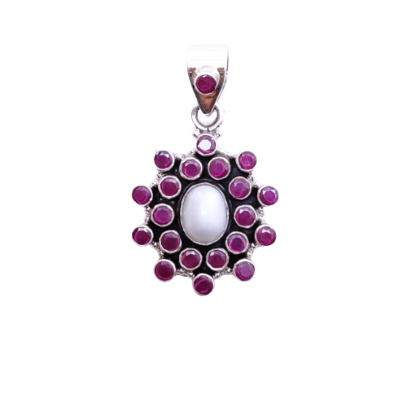 9484 Pearl With Ruby