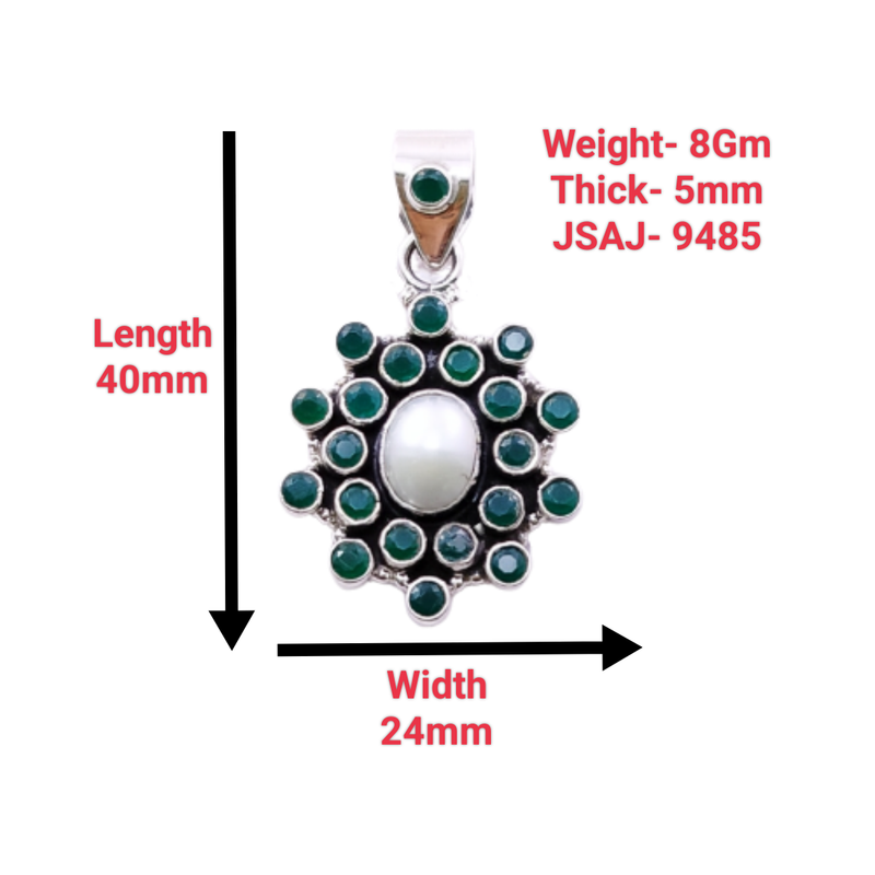 9485 Pearl With Green Onyx