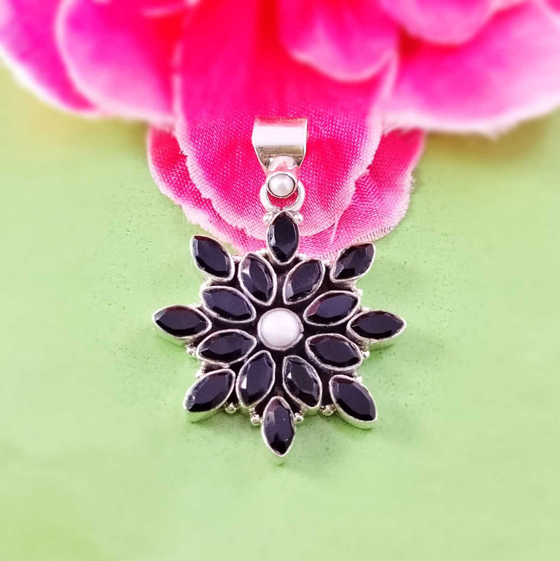 9515 Black With Pearl