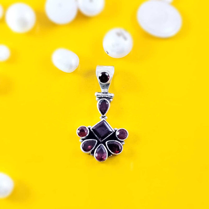 9553 Garnet